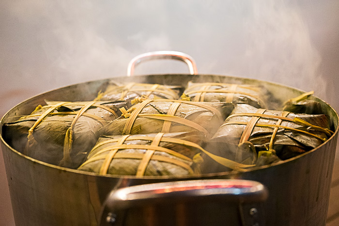 Making Banh Chung