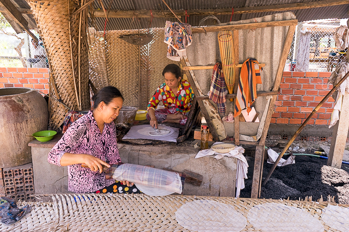 Read more about the article The Rice Paper Makers of Thuận Hưng