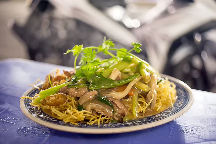 Mì Xào Giòn noodle dish from vietnam